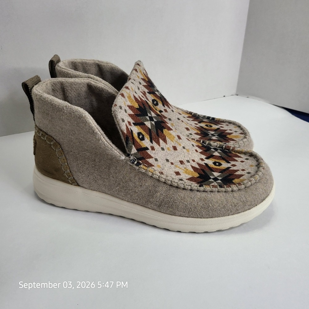 Hey Dude womens Size 9 Denny Aztec Shoes With Buckle Exclusive Design - Picture 4 of 13